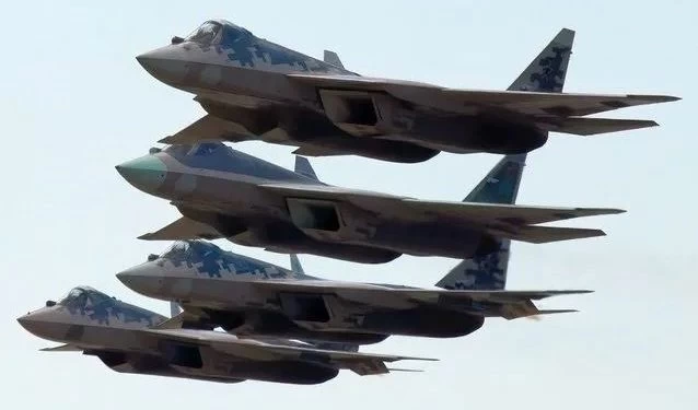 Su-57: Η Ρωσία παραλαμβάνει δύο ακόμα stealth μαχητικά πέμπτης γενιάς